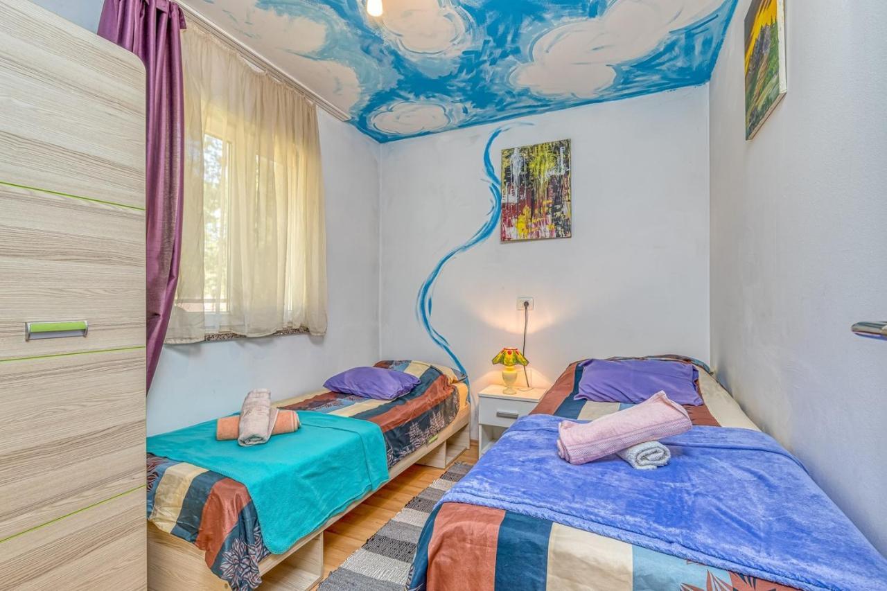 Holiday House Mir กานฟานาร์ ภายนอก รูปภาพ